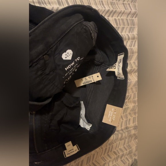 NWT, Madewell, Black skinny jeans 25P - Picture 3 of 4